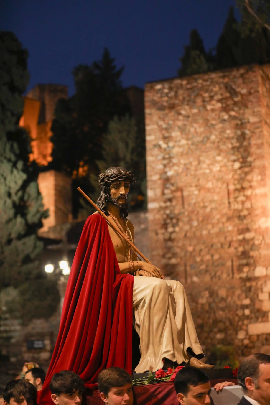 Huerto, Estudiantes y Sepulcro volvieron a sus sedes canónicas este Lunes de Pascua ante los fieles devotos que no quisieron perderse los últimos traslados de esta atípica Semana Santa