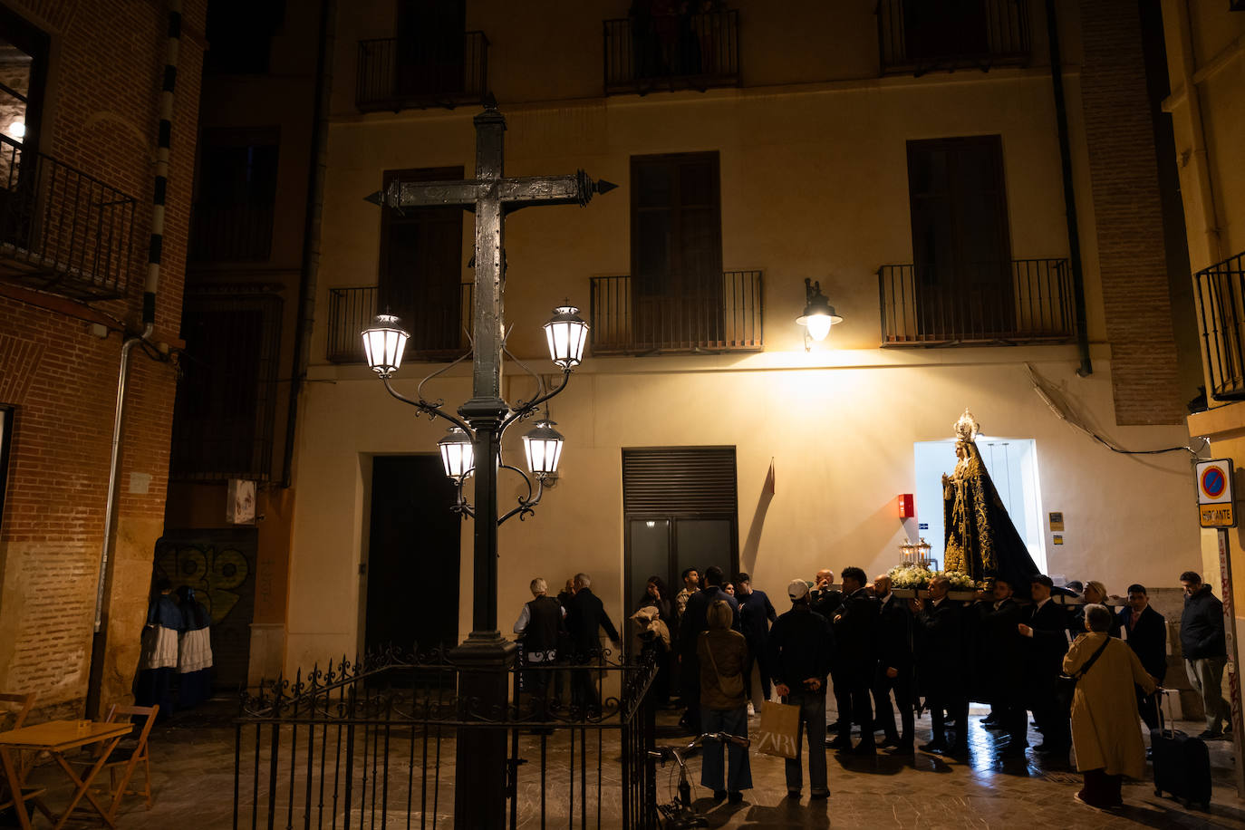 Huerto, Estudiantes y Sepulcro volvieron a sus sedes canónicas este Lunes de Pascua ante los fieles devotos que no quisieron perderse los últimos traslados de esta atípica Semana Santa