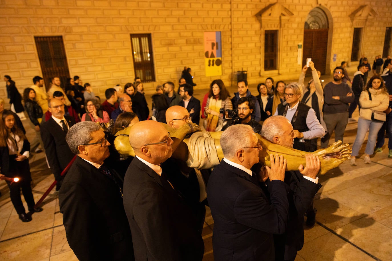 Huerto, Estudiantes y Sepulcro volvieron a sus sedes canónicas este Lunes de Pascua ante los fieles devotos que no quisieron perderse los últimos traslados de esta atípica Semana Santa