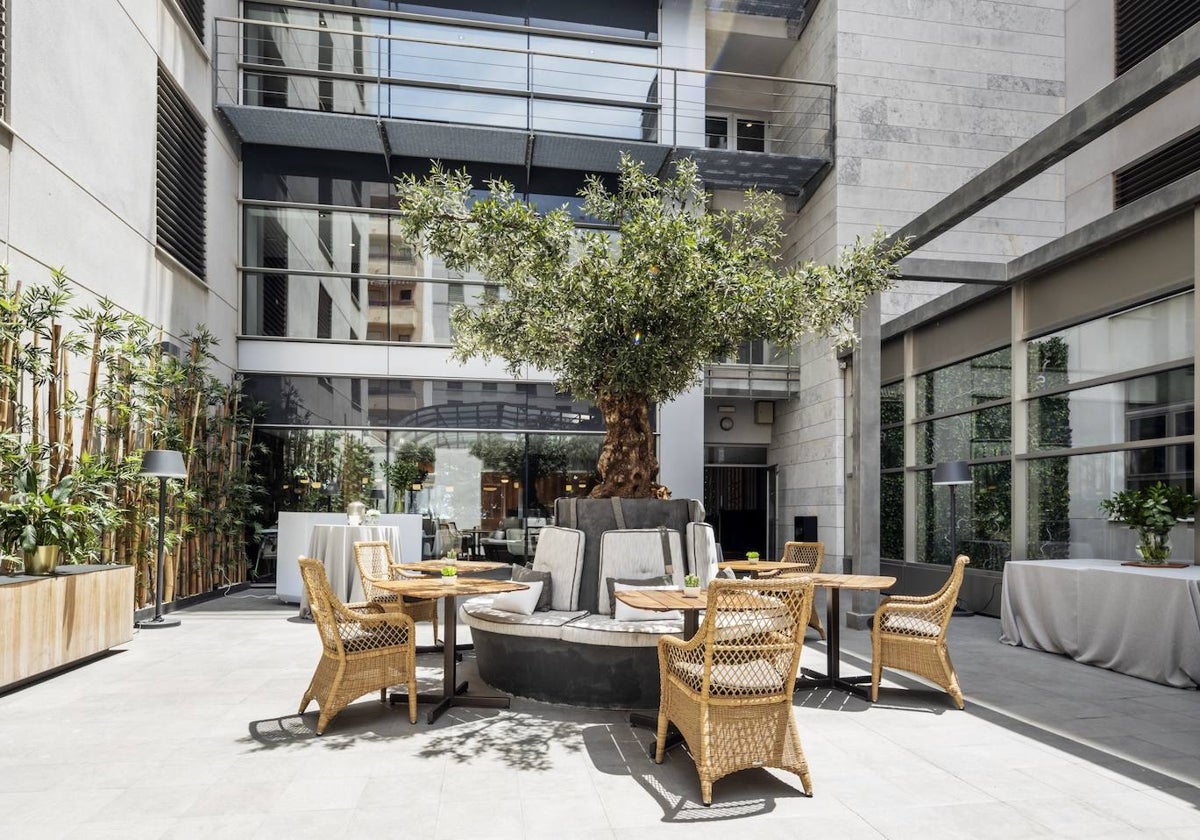 Patio de un hotel del Centro de la capital.