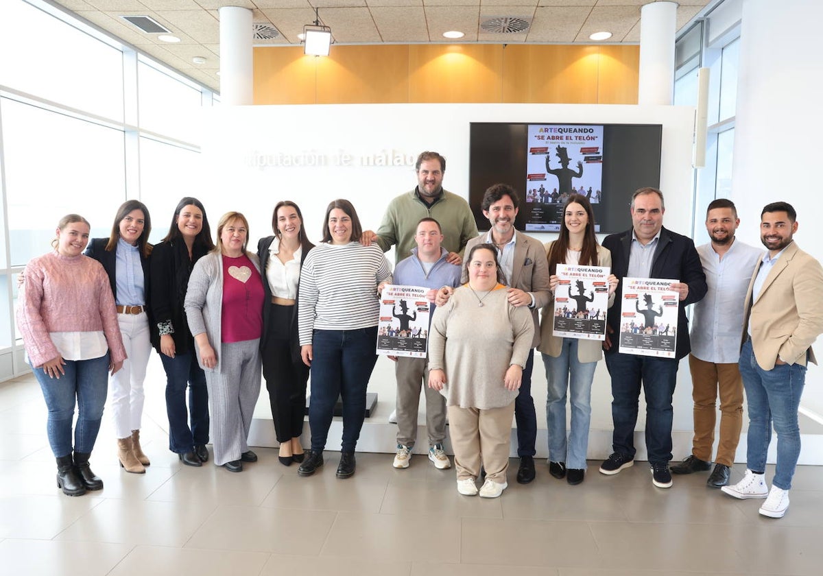 Responsables institucionales de los pueblos, responsables de Imagina y participantes.