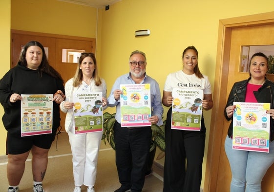 Presentación del campamento para jóvenes.