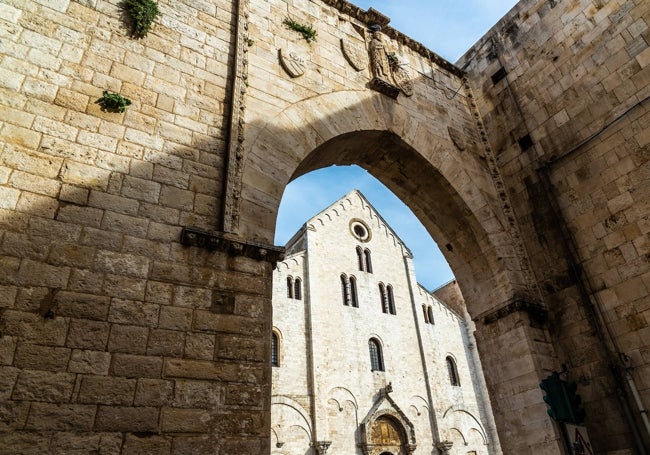 Basílica de San Nicolás, que relaciona a Bari con Papá Noel.