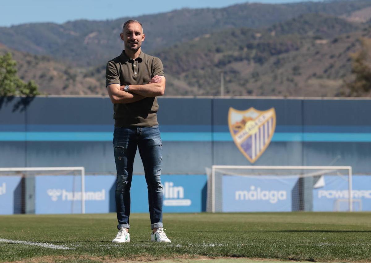 Imagen secundaria 1 - Más fotos de David Ferreiro, jugador del Málaga, en la entrevista con SUR.