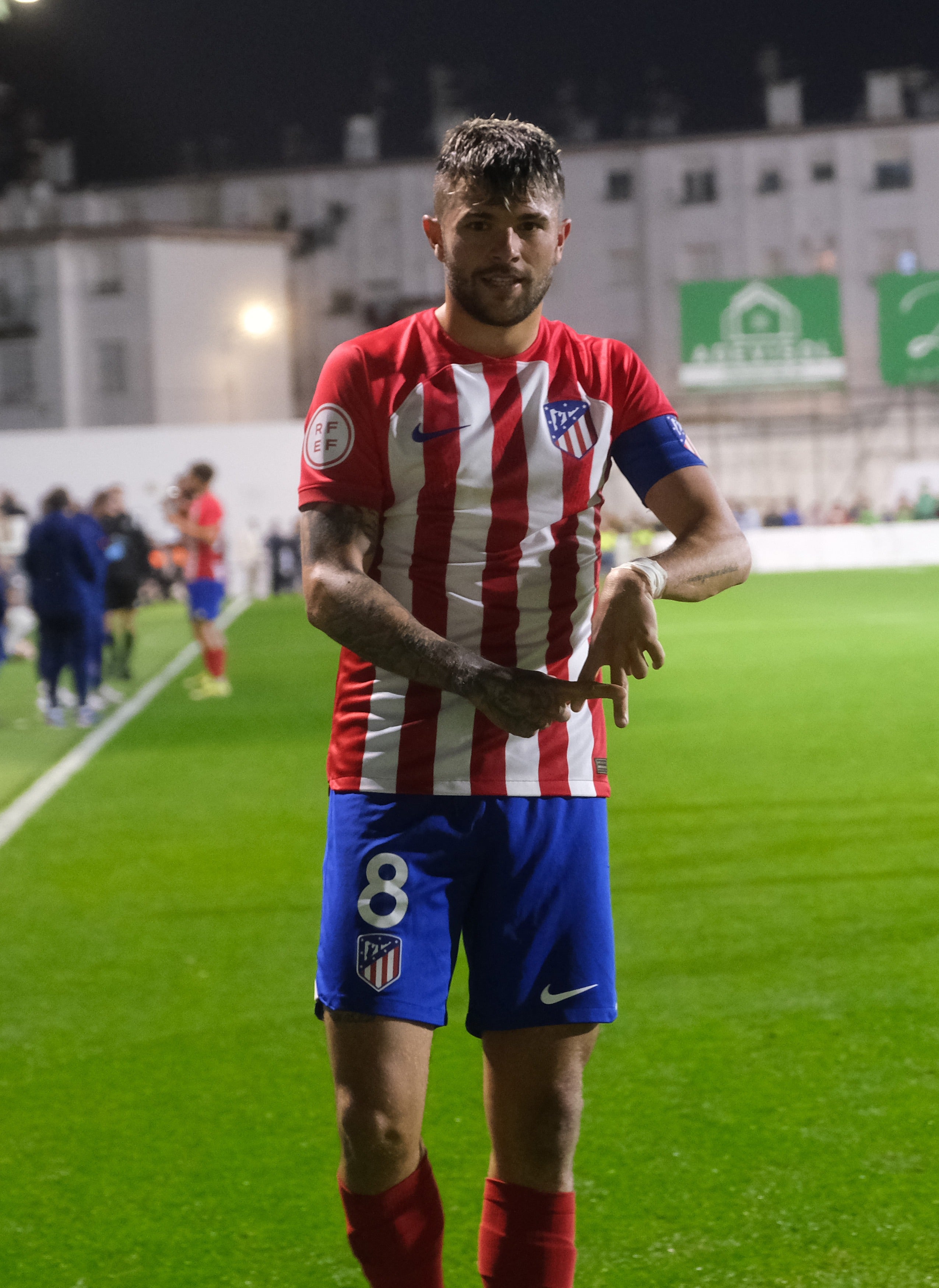 Mini celebra su último gol, anotado la semana pasada ante el Sanluqueño.