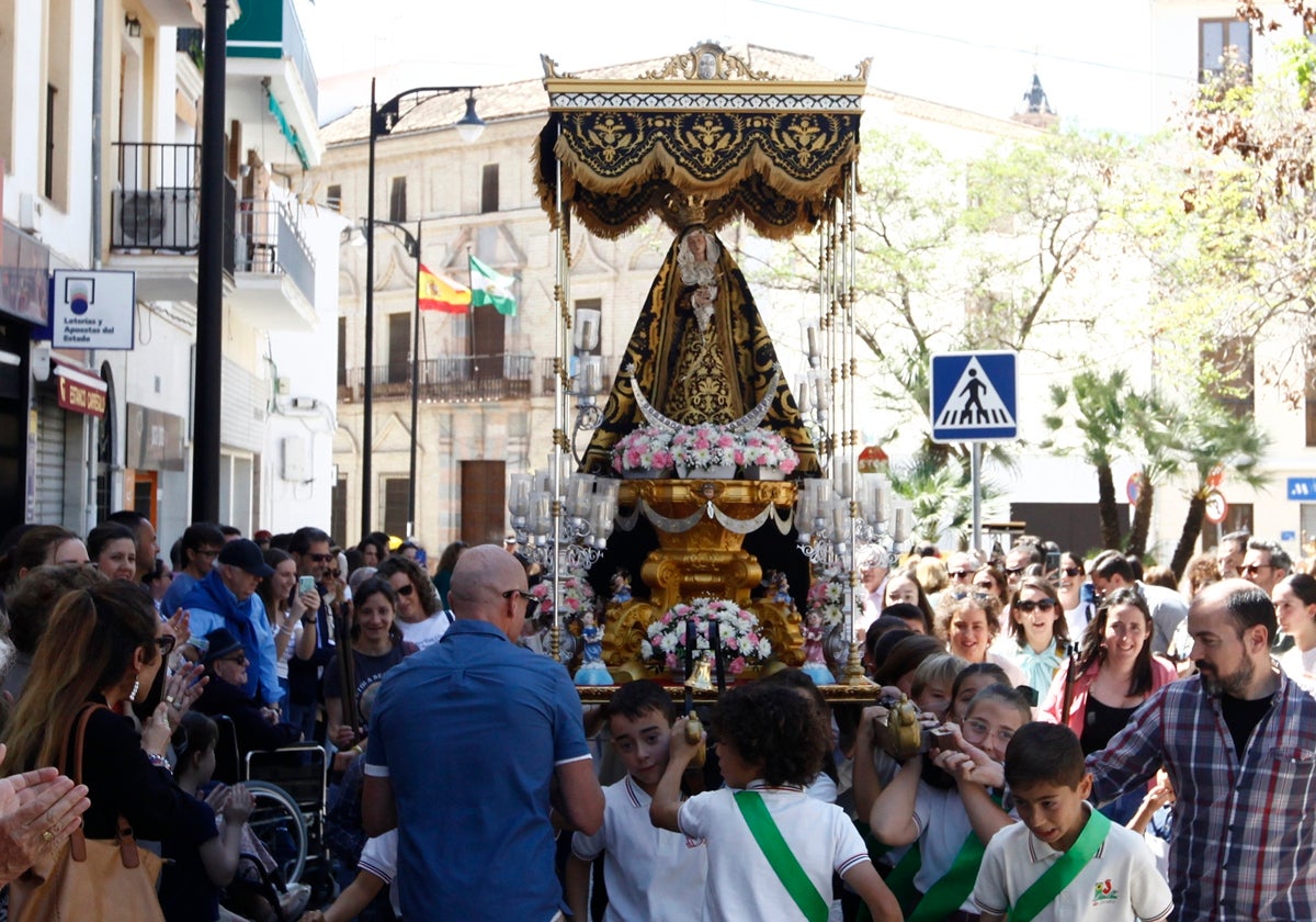 Reproducción del palio de la Virgen de los Dolores