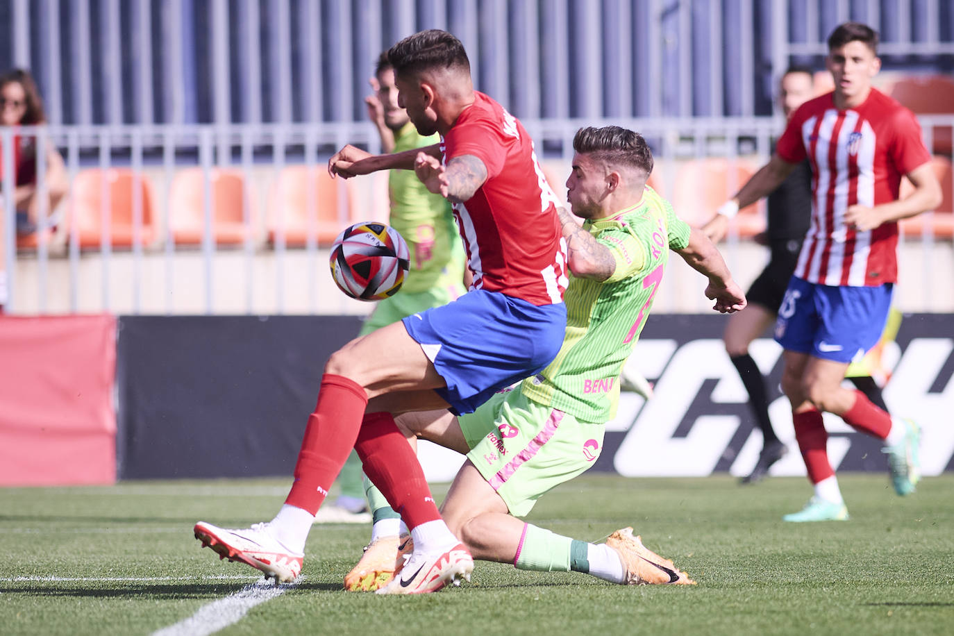 El Atlético de Madrid B- Málaga, en imágenes