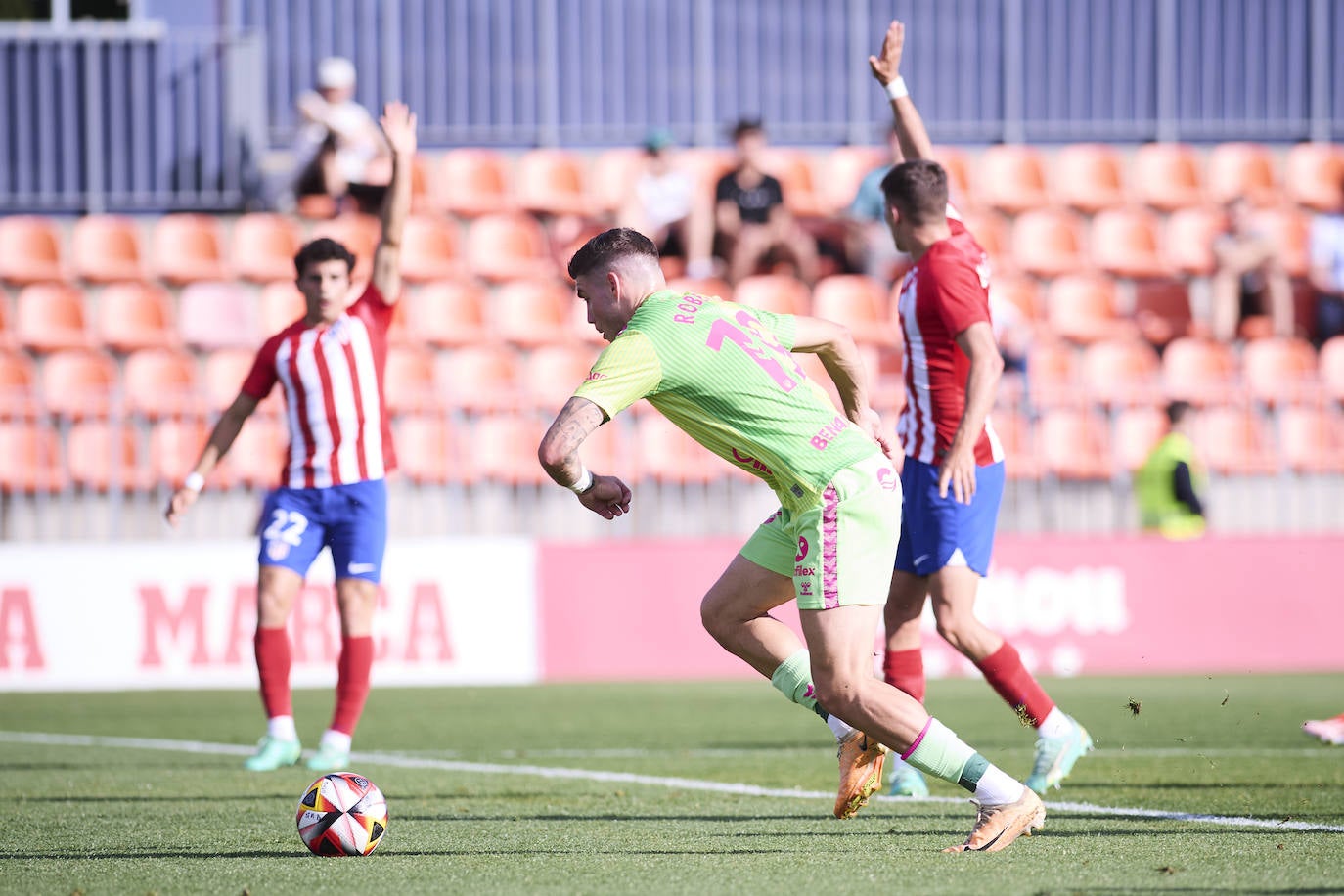 El Atlético de Madrid B- Málaga, en imágenes