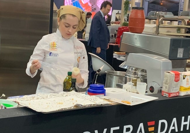 Mónica Rufián, durante su ponencia en InterSicop, el salón internacional de Panadería, Pastelería y Café celebrado en Madrid.