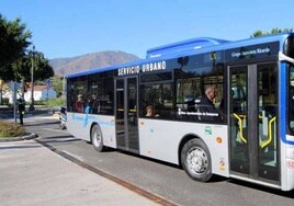 Autobús de la línea urbana de Estepona.