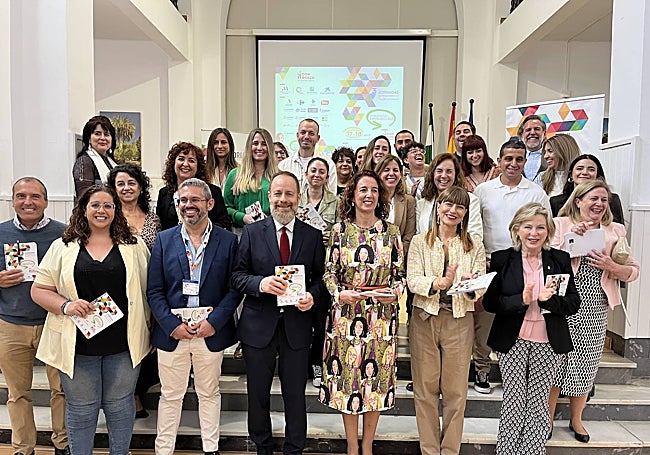 Empresas colaboradoras y organización, en el acto de clausura en La Noria.