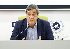 El rector, Teo López, este viernes durante un acto oficial.