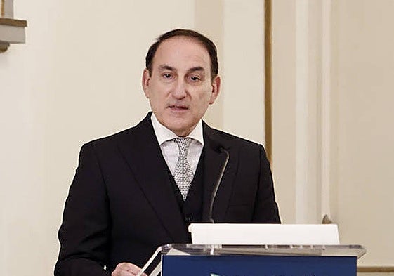 «Habrían de conectarse por ferrocarril la costa oriental y la occidental»