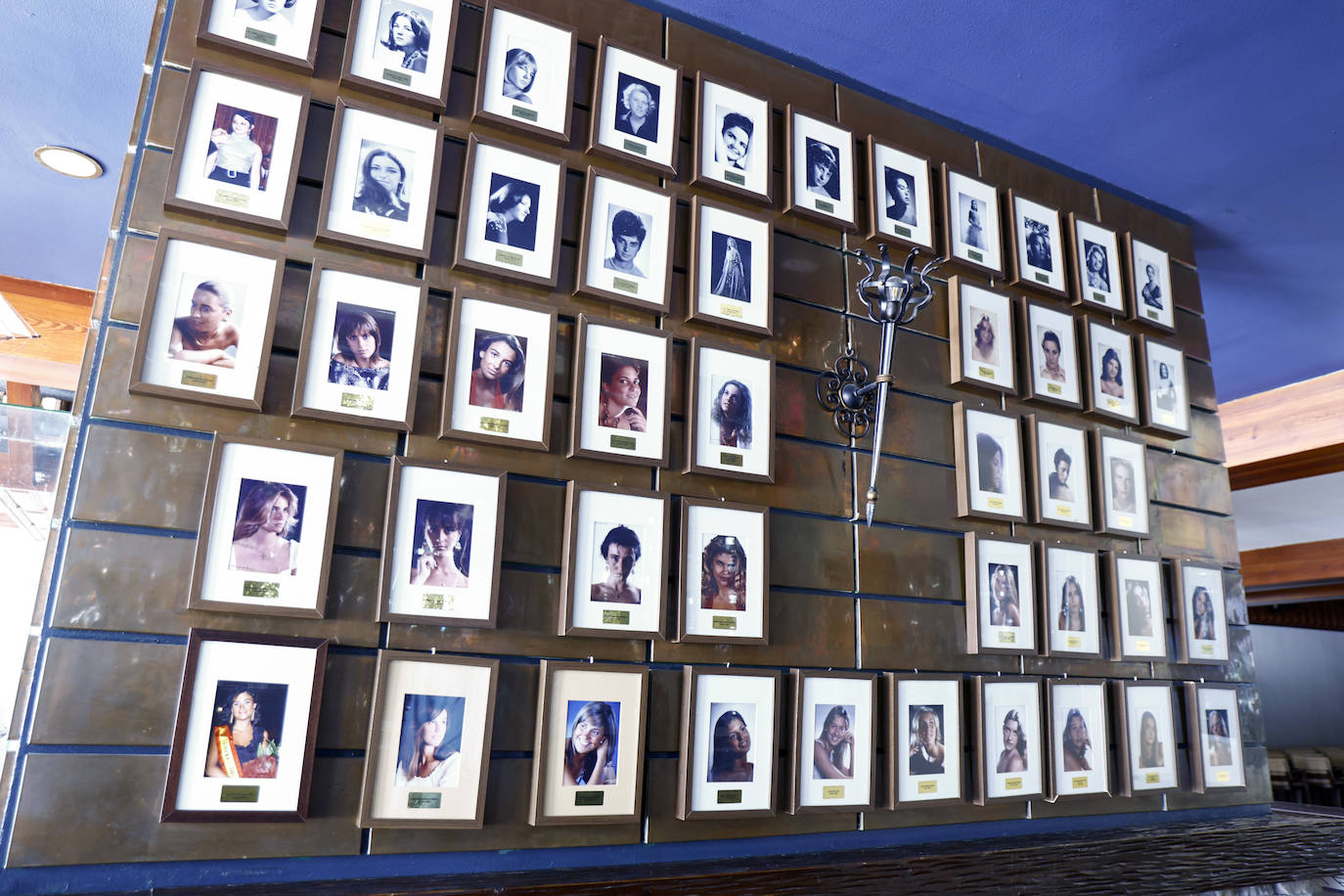 Galería de imágenes de las sirenas del club, una tradición anual que se ha adaptado con los tiempos para valorar más que la belleza la valía deportiva de las candidatas.