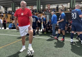 Antonín Panenka, en el campo de Los Boliches.