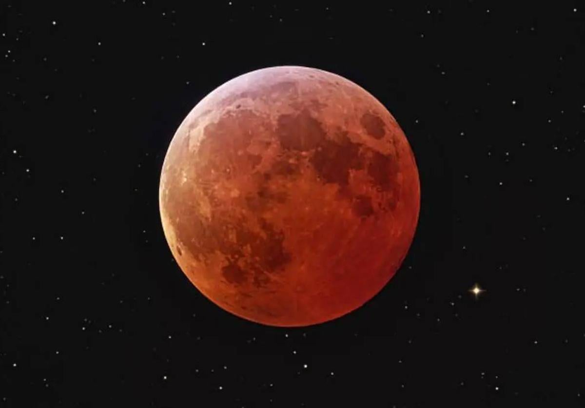 Llega la espectacular 'Luna Rosa' de abril: qué es y cuándo se puede ver