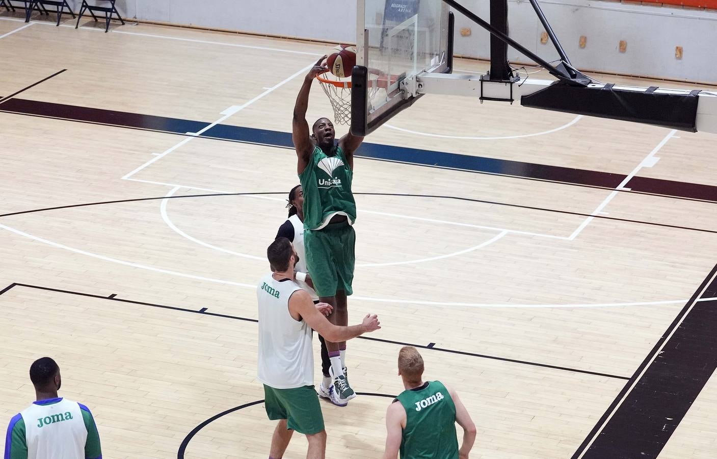 El Unicaja se entrena en la pista del Partizán de Belgrado