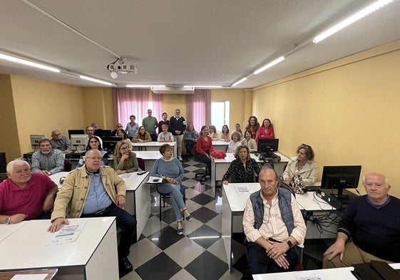 Alumnos en una de las aulas del CEPER en Antequera