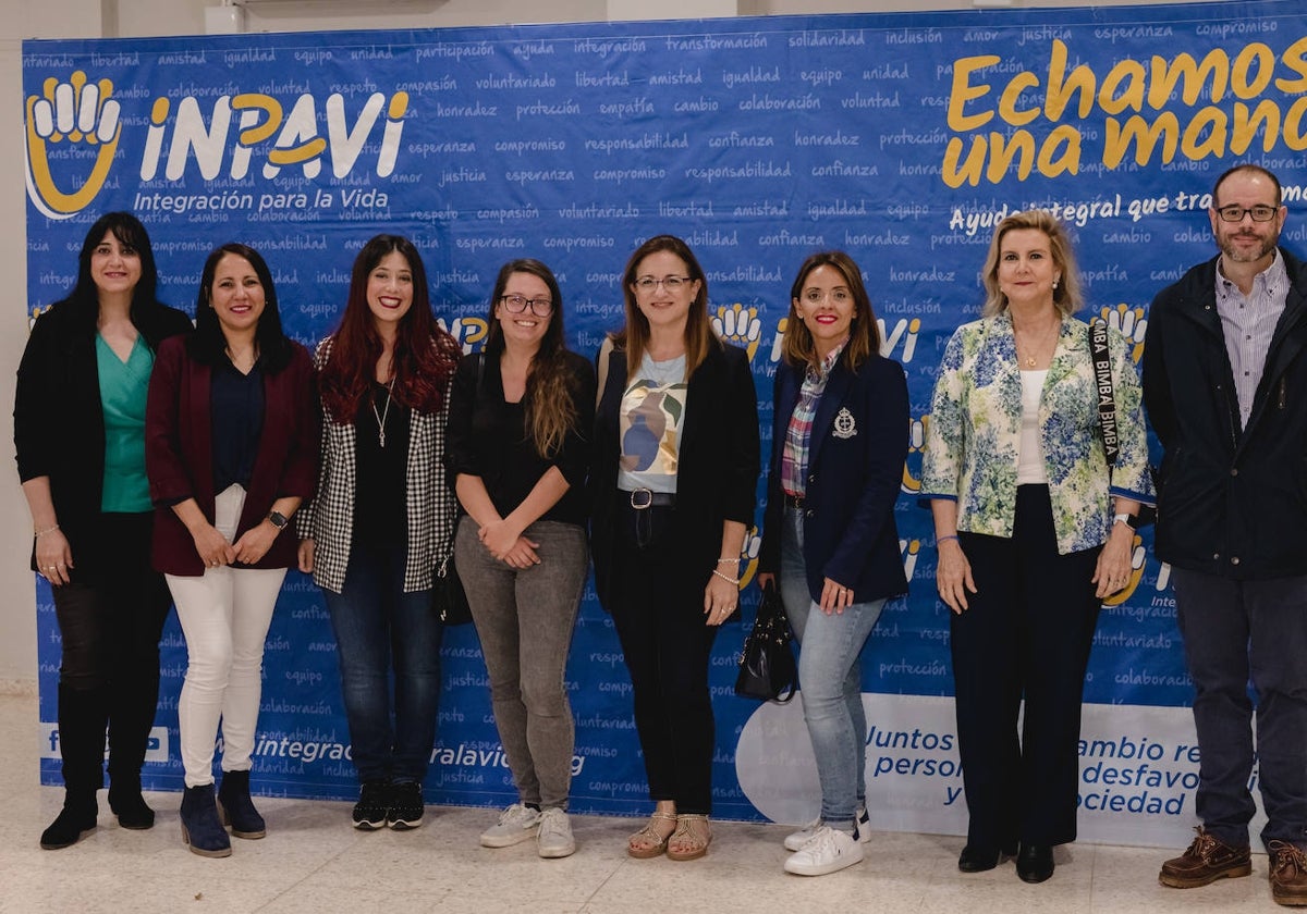 Parte del equipo de Inpavi, en la presentación de la campaña.