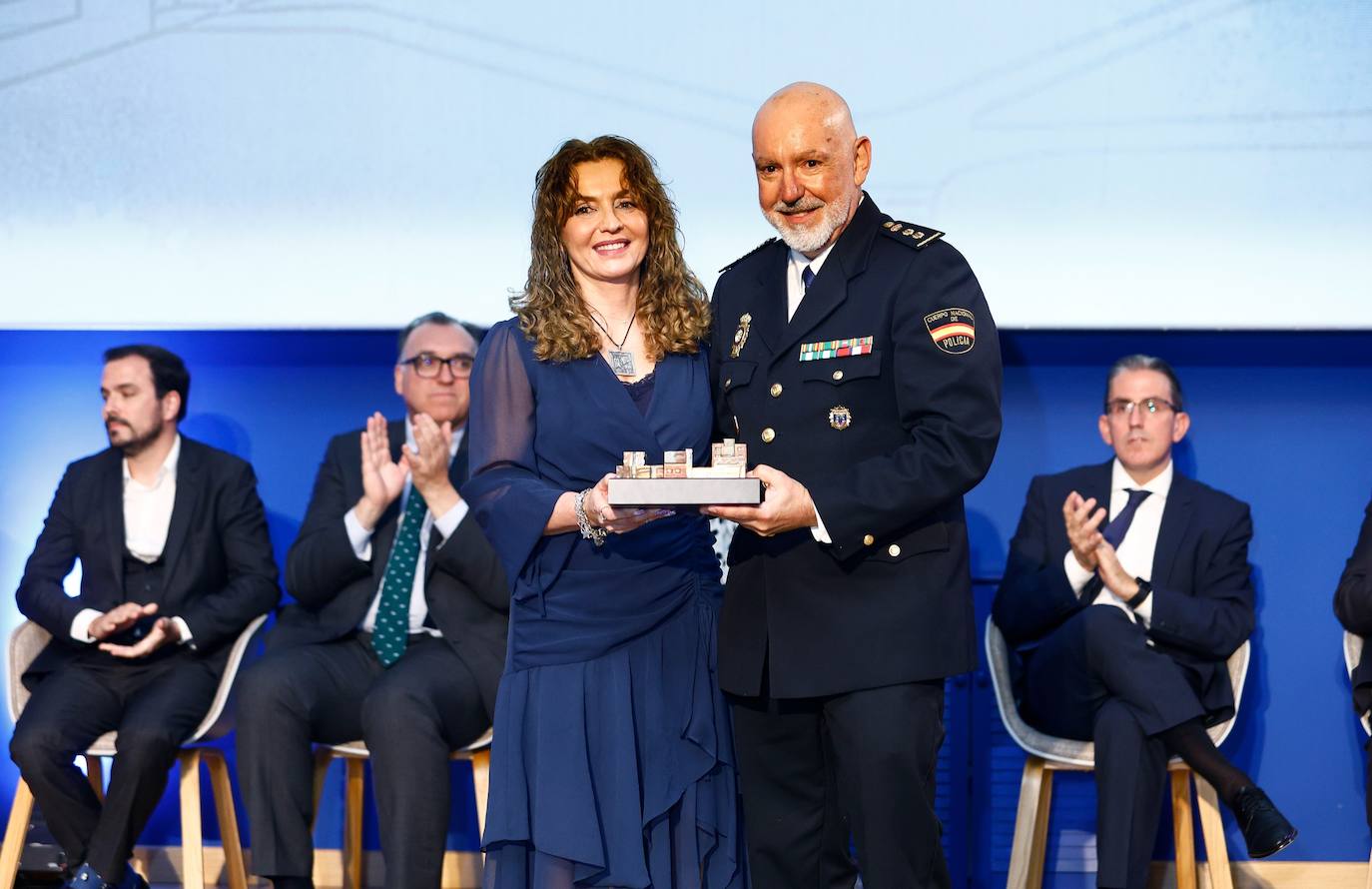 Reconocidos en la gala: Ana María Sánchez Tejeda, primera mujer decana de la Facultad; Guillermina Martín Reyes, primera mujer catedrática de la UMA; Sergio Corral Delgado, director de la Fundación Unicaja; Juan Ignacio Zafra Becerra, director territorial de CaixaBank en Andalucía; Daniel Pastor Vega, promotor de la Fundación «Daniel Pastor»; Antonio Suárez Chamorro, artista plástico, Carolina España Reina, consejera de Economía, Hacienda y Fondos Europeos. Arturo Bernal Bergua. Consejero de Turismo, Cultura y Deporte; Alberto Garzón Espinosa, ha sido ministro de Consumo y coordinador de IU. Isidro Rubiales Gil, consejero delegado de Unicaja Banco; José Manuel Rando Cano, Comisario jefe de Marbella; Rafael Pérez Peña, decano del Cuerpo Consular y es Cónsul de Portugal; Teresa Dabán Sánchez, representante residente del FMI en Nepal; Fernando Hardasmal Barrera, vicepresidente de DEKRA.