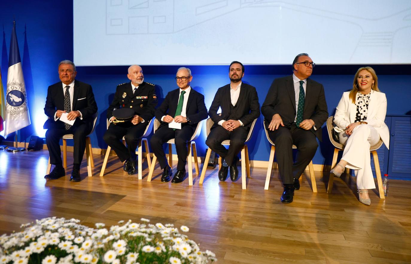 Reconocidos en la gala: Ana María Sánchez Tejeda, primera mujer decana de la Facultad; Guillermina Martín Reyes, primera mujer catedrática de la UMA; Sergio Corral Delgado, director de la Fundación Unicaja; Juan Ignacio Zafra Becerra, director territorial de CaixaBank en Andalucía; Daniel Pastor Vega, promotor de la Fundación «Daniel Pastor»; Antonio Suárez Chamorro, artista plástico, Carolina España Reina, consejera de Economía, Hacienda y Fondos Europeos. Arturo Bernal Bergua. Consejero de Turismo, Cultura y Deporte; Alberto Garzón Espinosa, ha sido ministro de Consumo y coordinador de IU. Isidro Rubiales Gil, consejero delegado de Unicaja Banco; José Manuel Rando Cano, Comisario jefe de Marbella; Rafael Pérez Peña, decano del Cuerpo Consular y es Cónsul de Portugal; Teresa Dabán Sánchez, representante residente del FMI en Nepal; Fernando Hardasmal Barrera, vicepresidente de DEKRA.