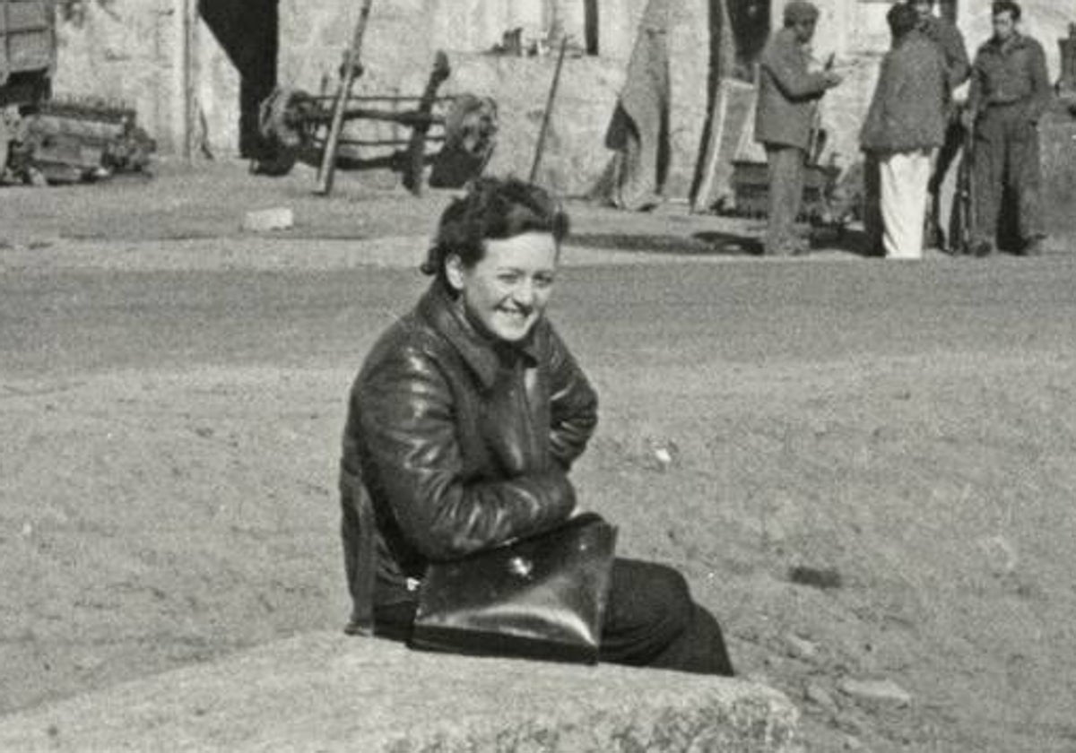 Gerda Grepp, en febrero de 1937, camino del frente en Málaga.