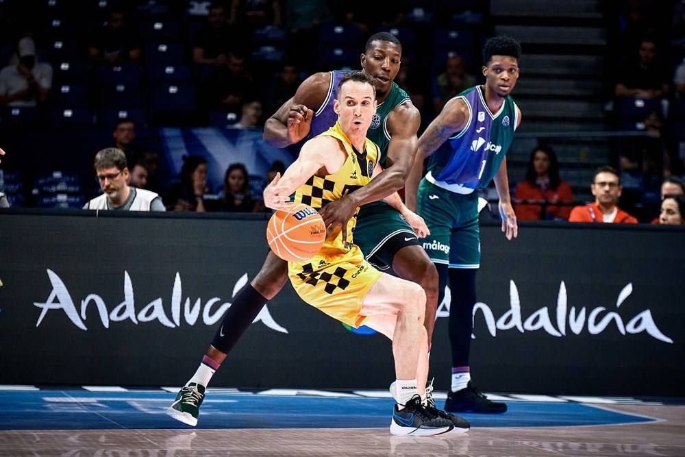 La final de la Basketball Champions League entre el Tenerife y el Unicaja, en imágenes