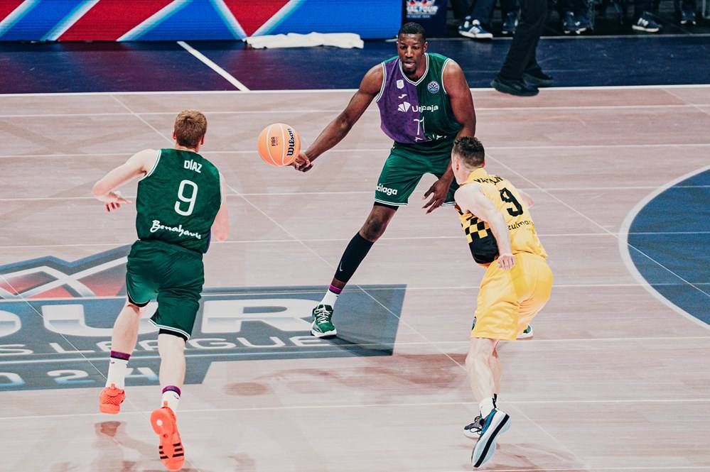 La final de la Basketball Champions League entre el Tenerife y el Unicaja, en imágenes