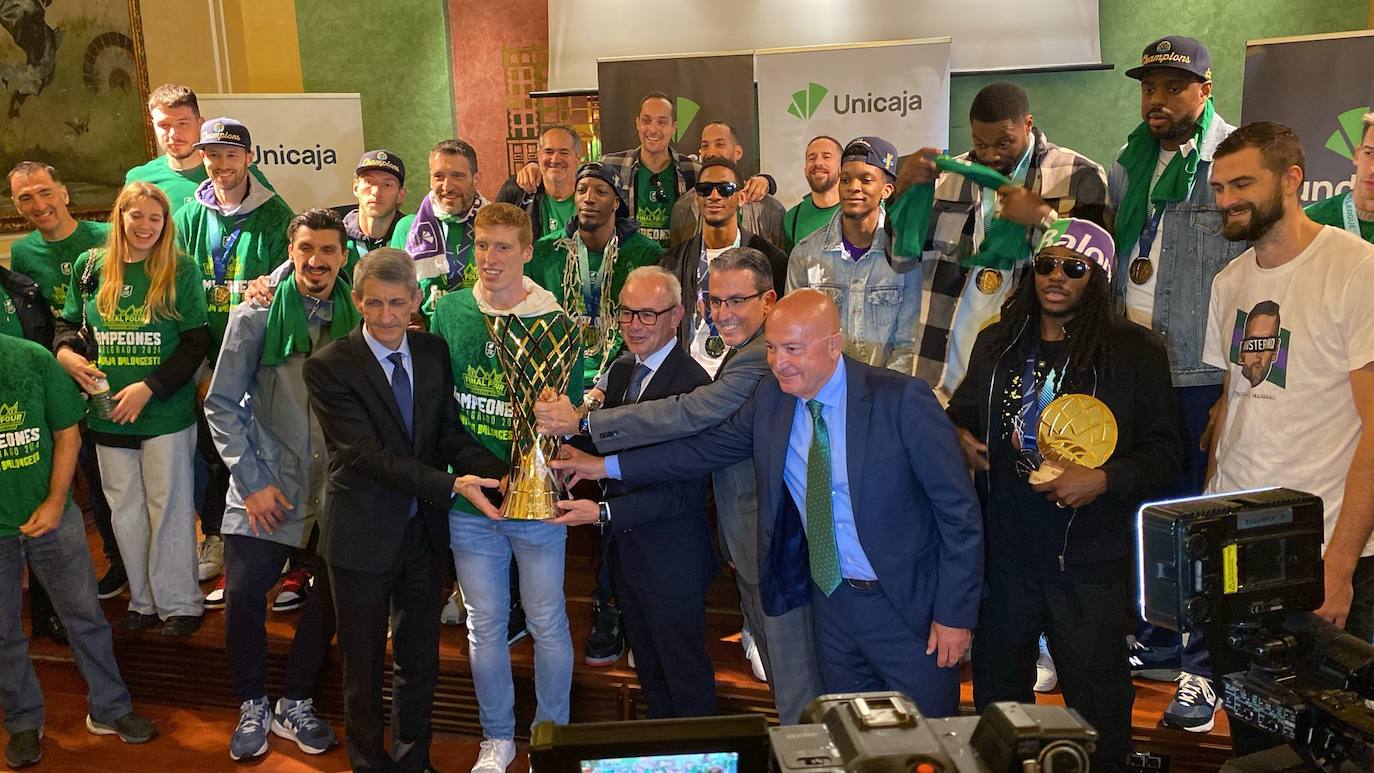 El Unicaja celebra el título de la Champions League en Málaga