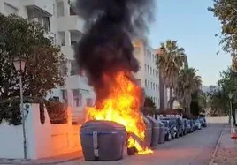 Detenido por la quema intencionada de cuatro contenedores en Marbella
