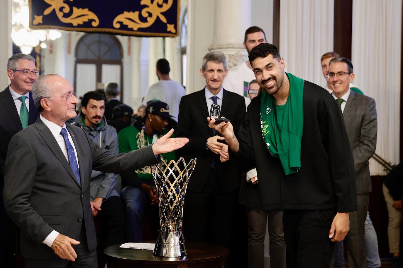 El Unicaja celebra el título de la Champions League en Málaga