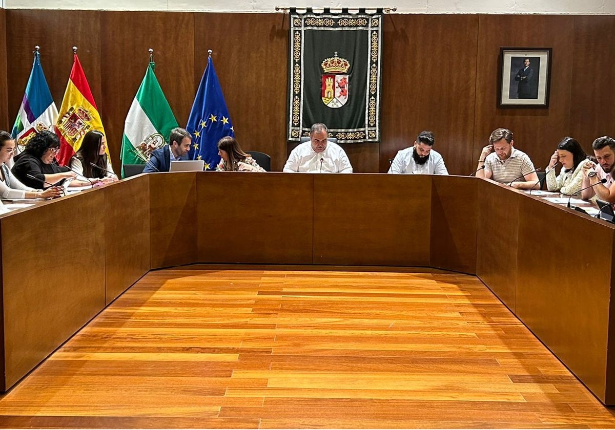 Momento de la aprobación de los presupuestos municipales de Pizarra para 2024.