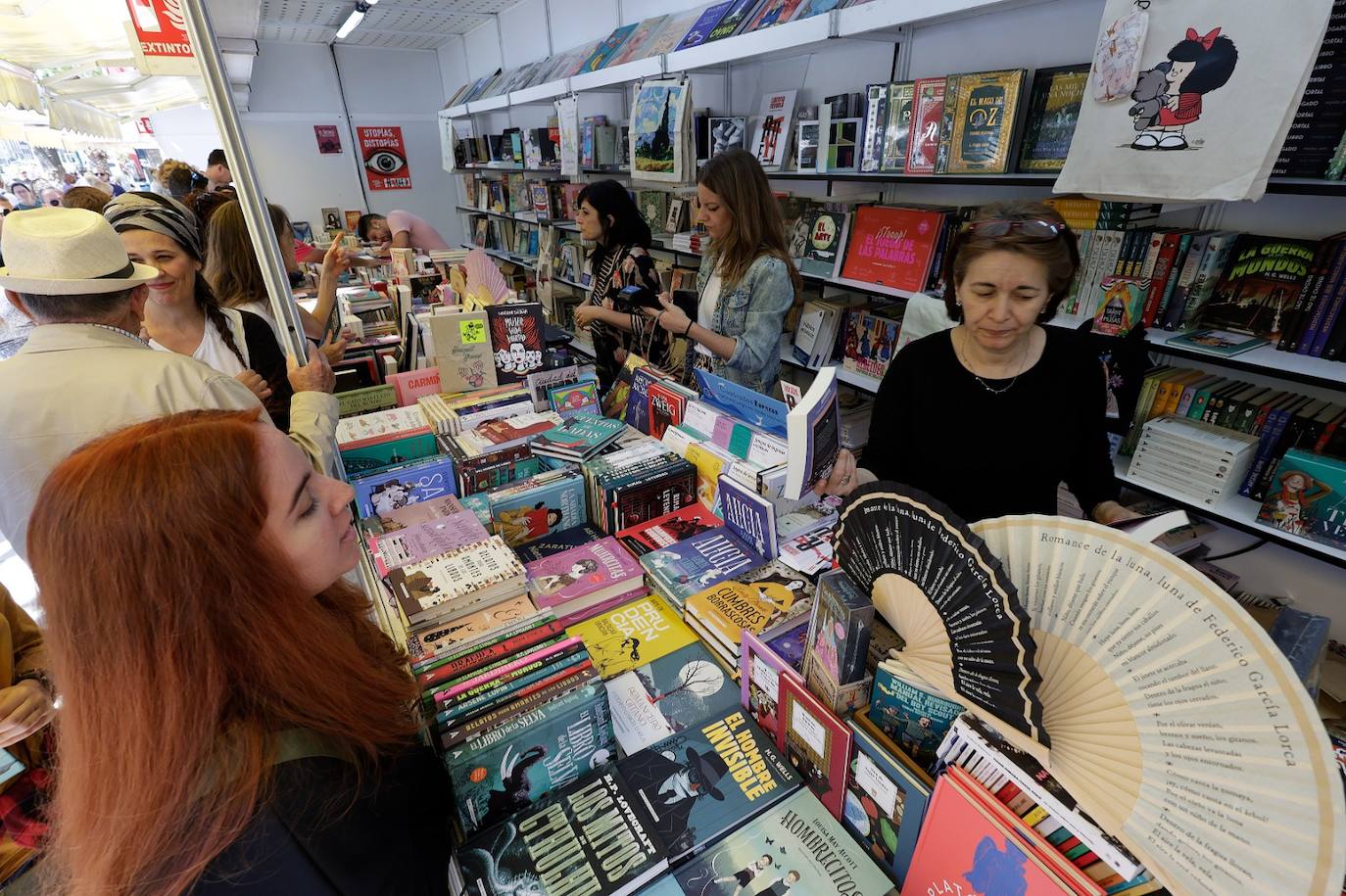 Jornada del sábado en la Feria del Libro de Málaga en el parque