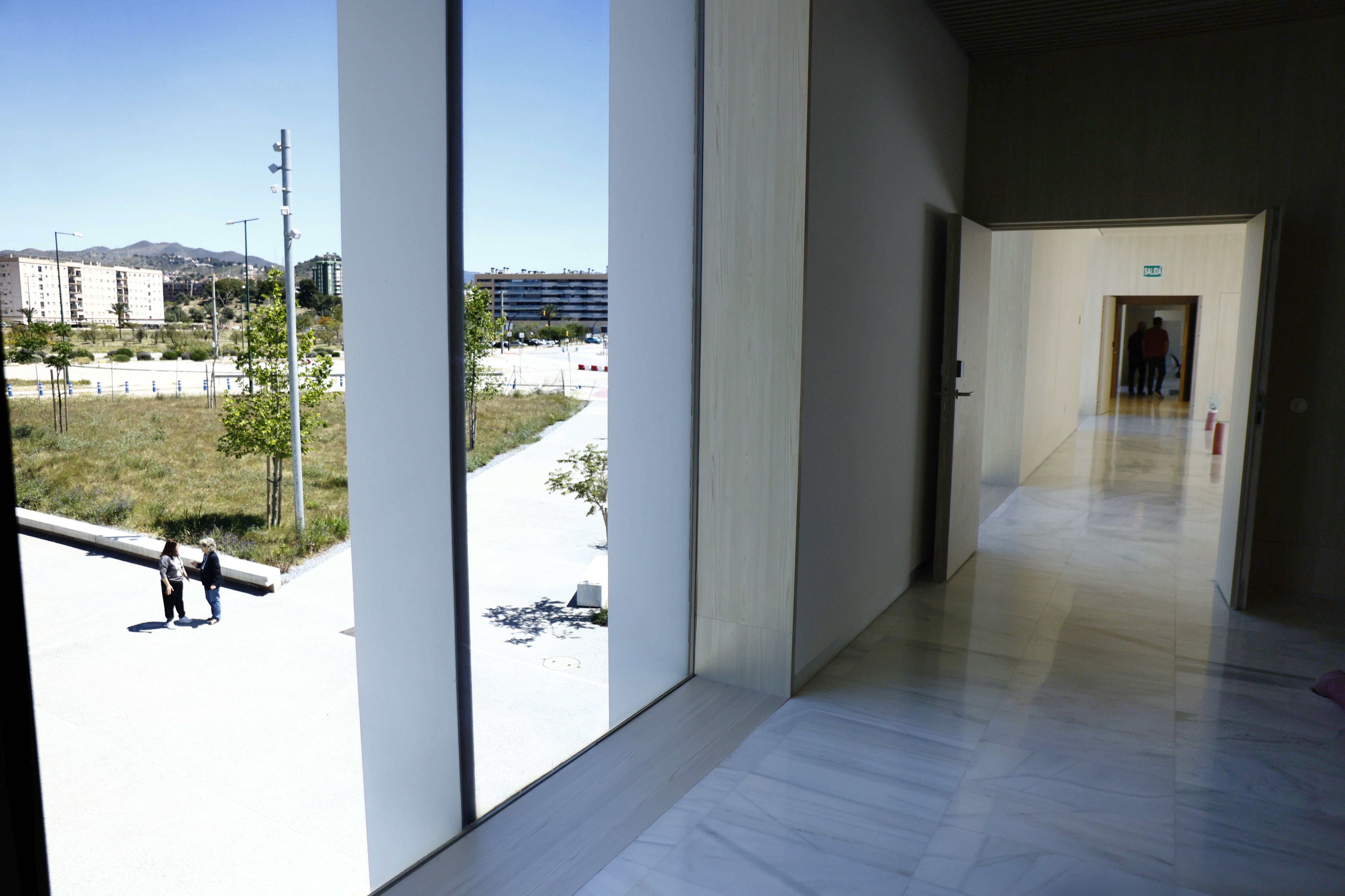 Además del despacho del rector y de los funcionarios de su gabinete, en la primera planta estará situada la nueva sala para las reuniones del consejo de gobierno de la UMA.