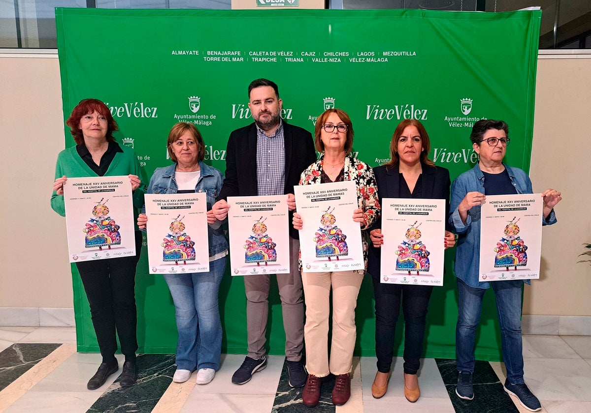 Acto de presentación de la iniciativa en el Ayuntamiento de Vélez-Málaga.