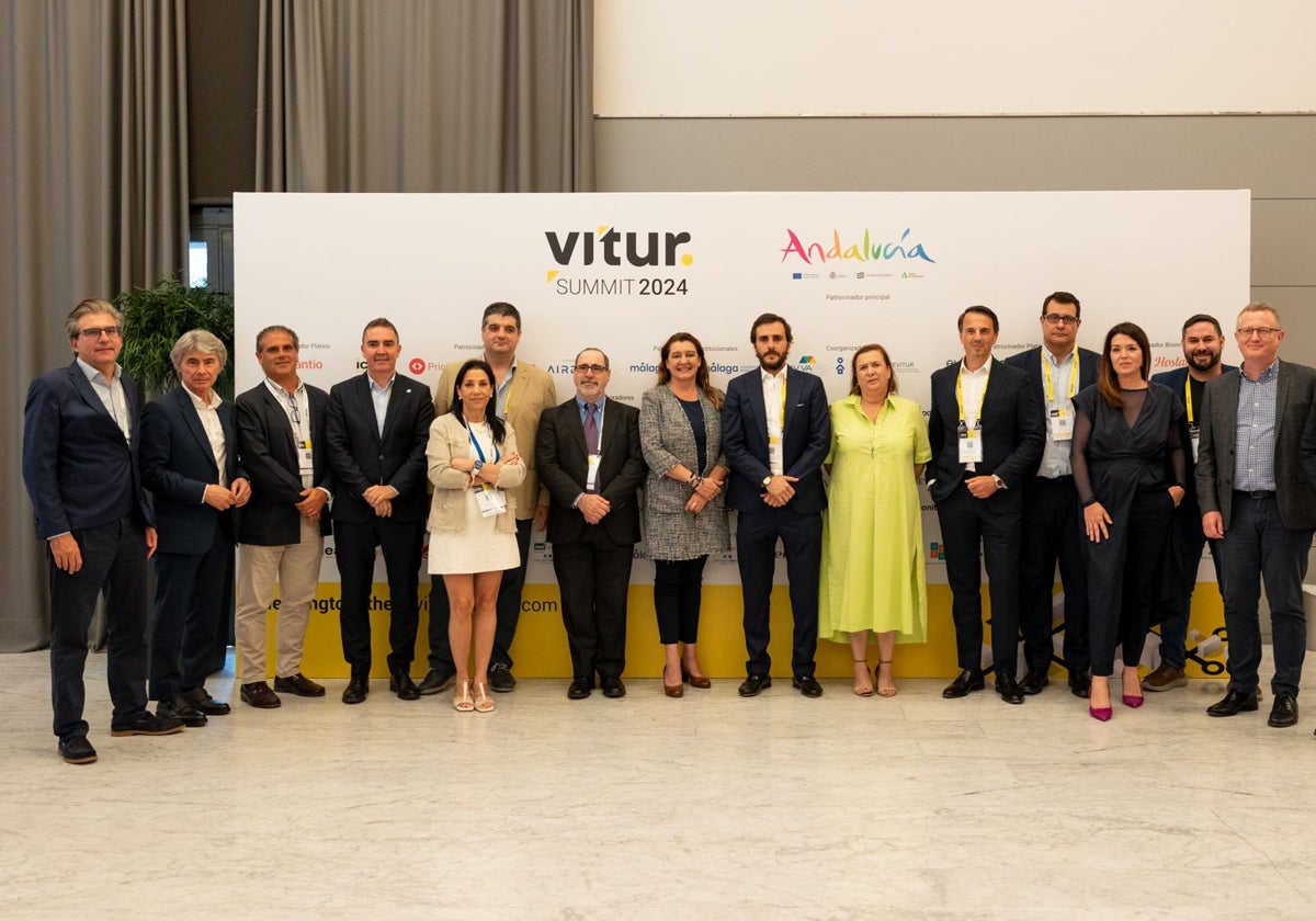 Foto de familia de la clausura de Vitur Summit.