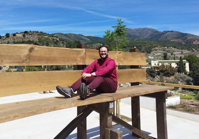 Juan Alexander Ávila es médico de Familia en Alozaina.