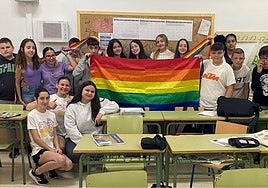 Uno de los grupos de primer curso de Secundaria durante la elaboración de los talleres