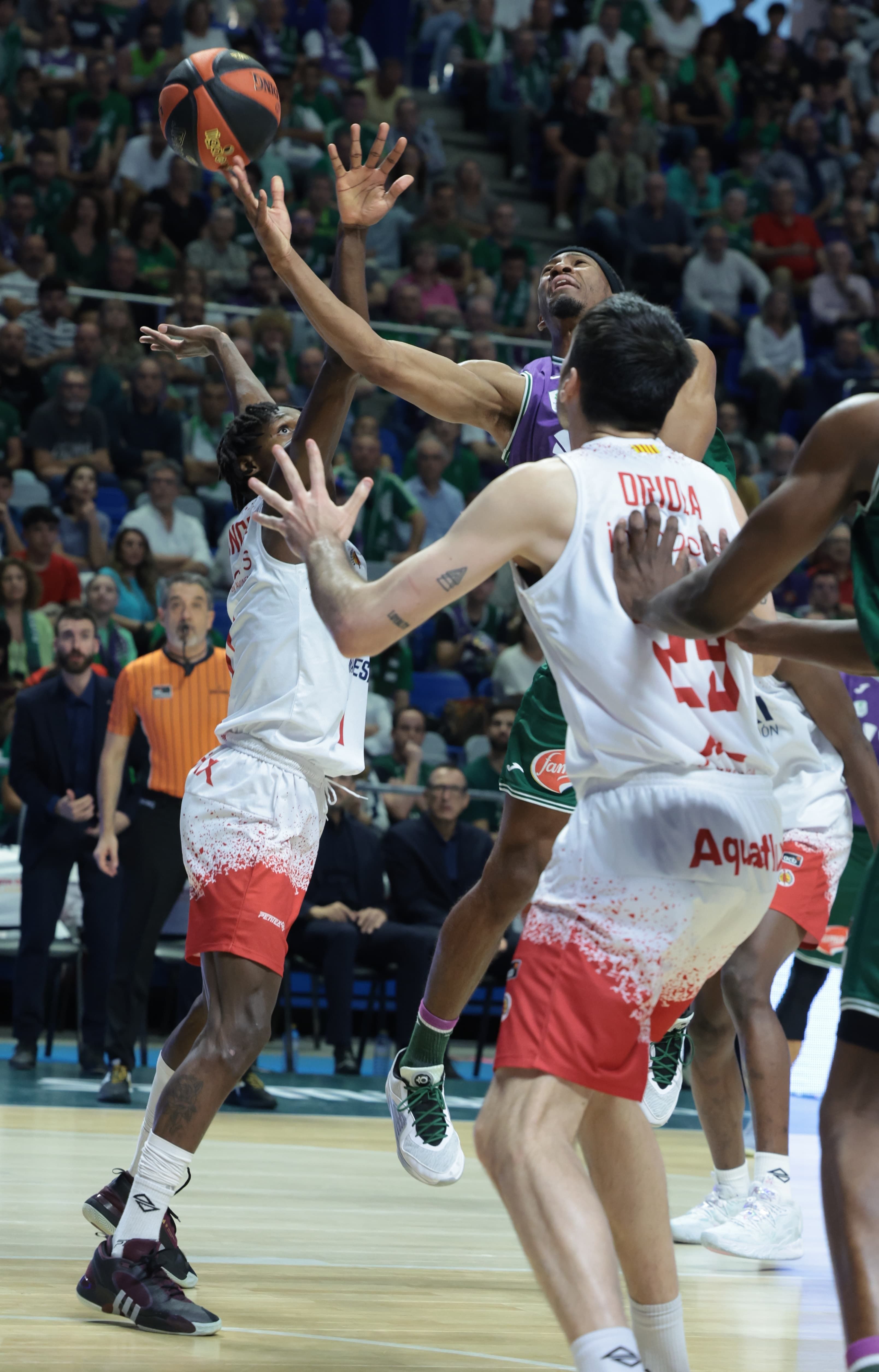 El Unicaja-Baxi Manresa del primer partido de cuartos de final, en imágenes