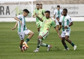 Dioni, en el duelo ante el Antequera de la primera vuelta.