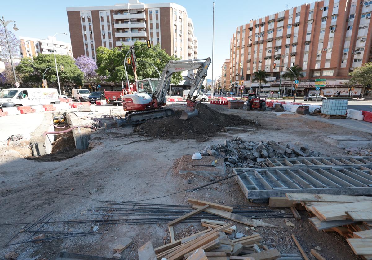 Obras del metro al Civil.