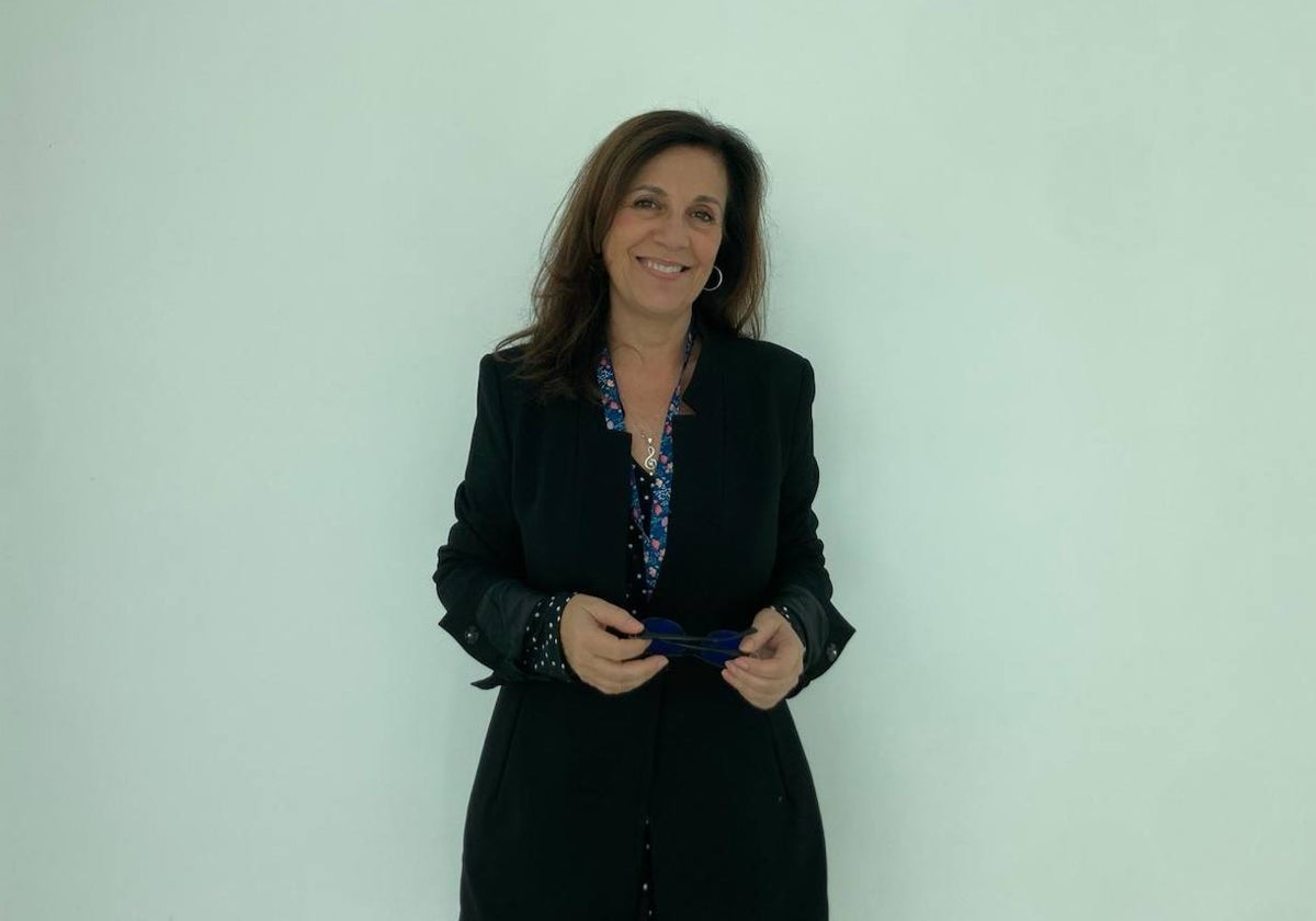 La investigadora Carmen Ramírez, en la Facultad de Psicología
