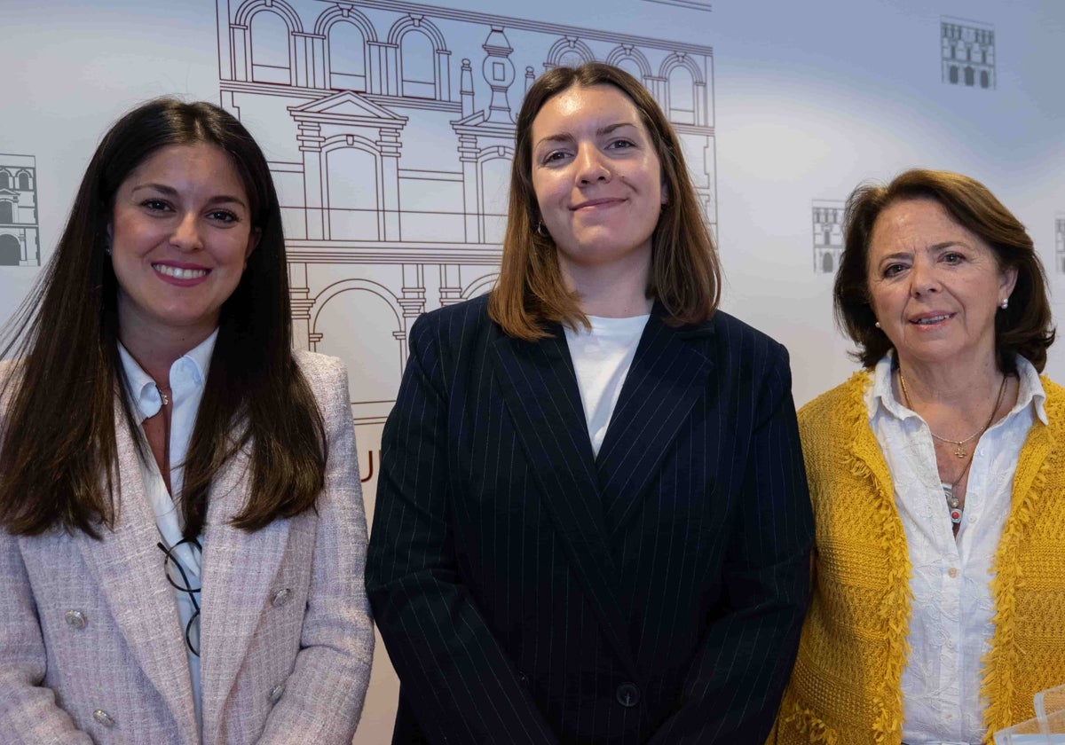 Elizabeth Durán, Isabel Astorga y María Victoria Ruiz.