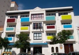 Edificio de Colores, donde se ubica la sede de la Concejalía de Juventud.