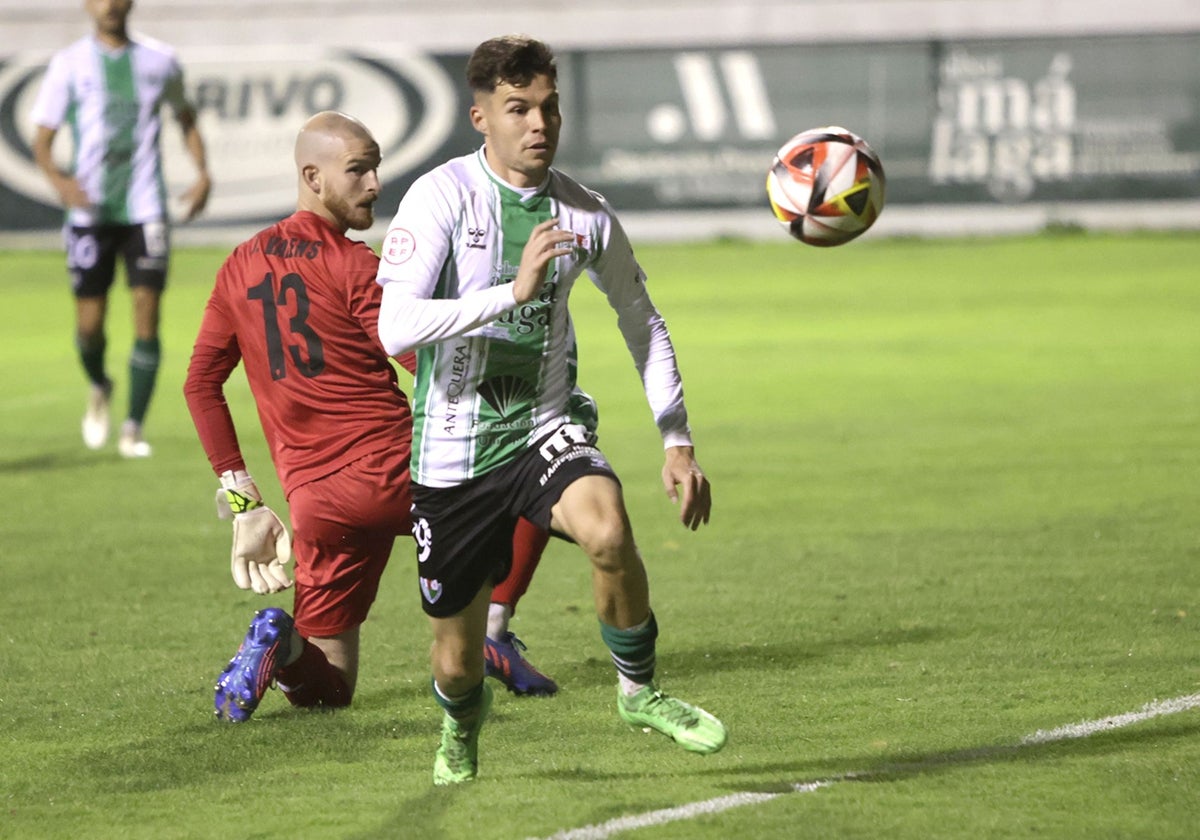 Luismi Redondo, máximo goleador del Antequera.