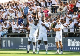 Los jugadores del Marbella celebran un gol en las semifinales.