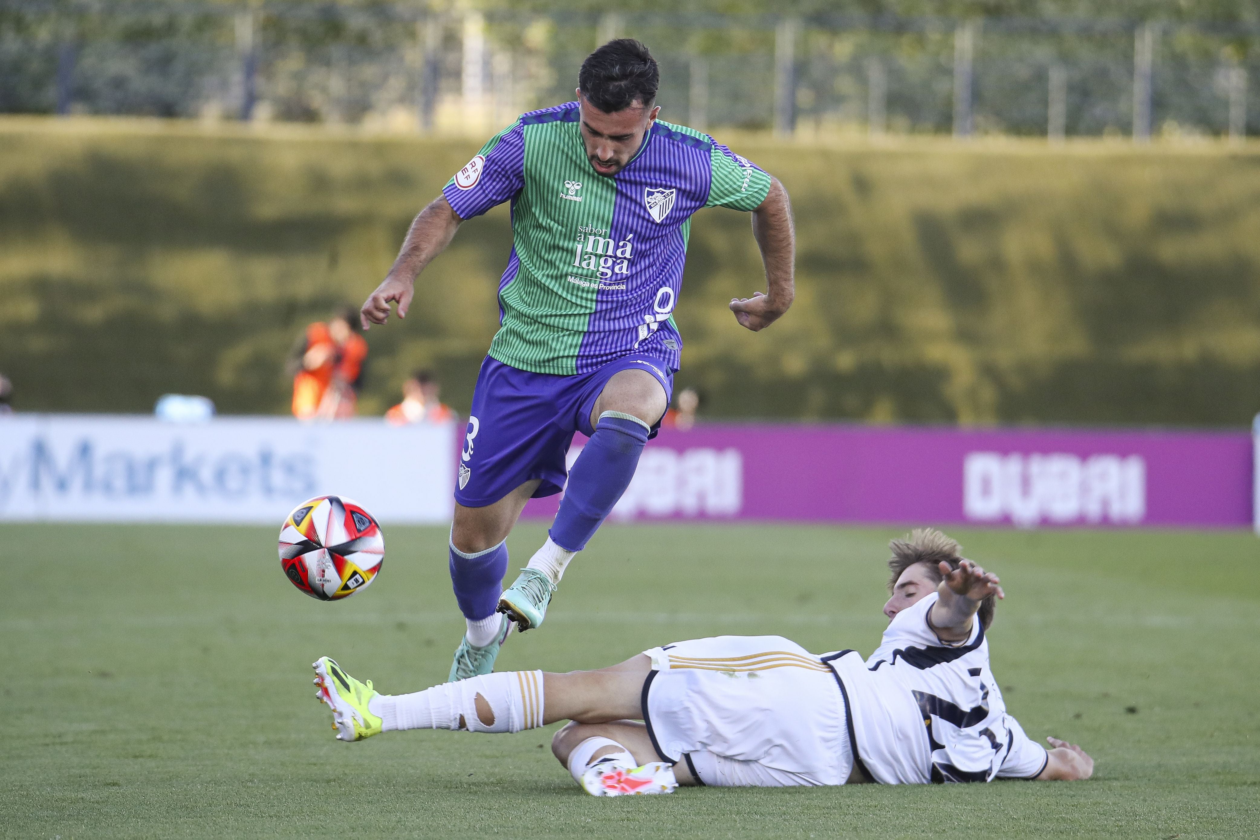 El Real Madrid Castilla-Málaga, en imágenes