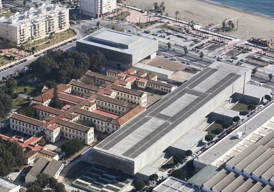 Recreación de la sede de la Diputación cubierta de placas solares.