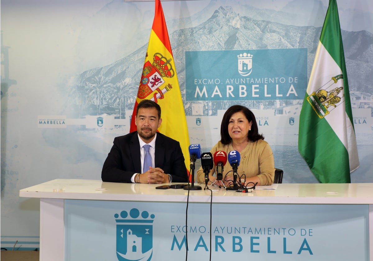 La directora general de Enseñanza, Carmen Díaz, que ha presentado la iniciativa junto al director de la institución, Mano Soler.