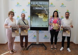 Acto de presentación de la programación festiva prevista en la pedanía de Corumbela, perteneciente a Sayalonga.